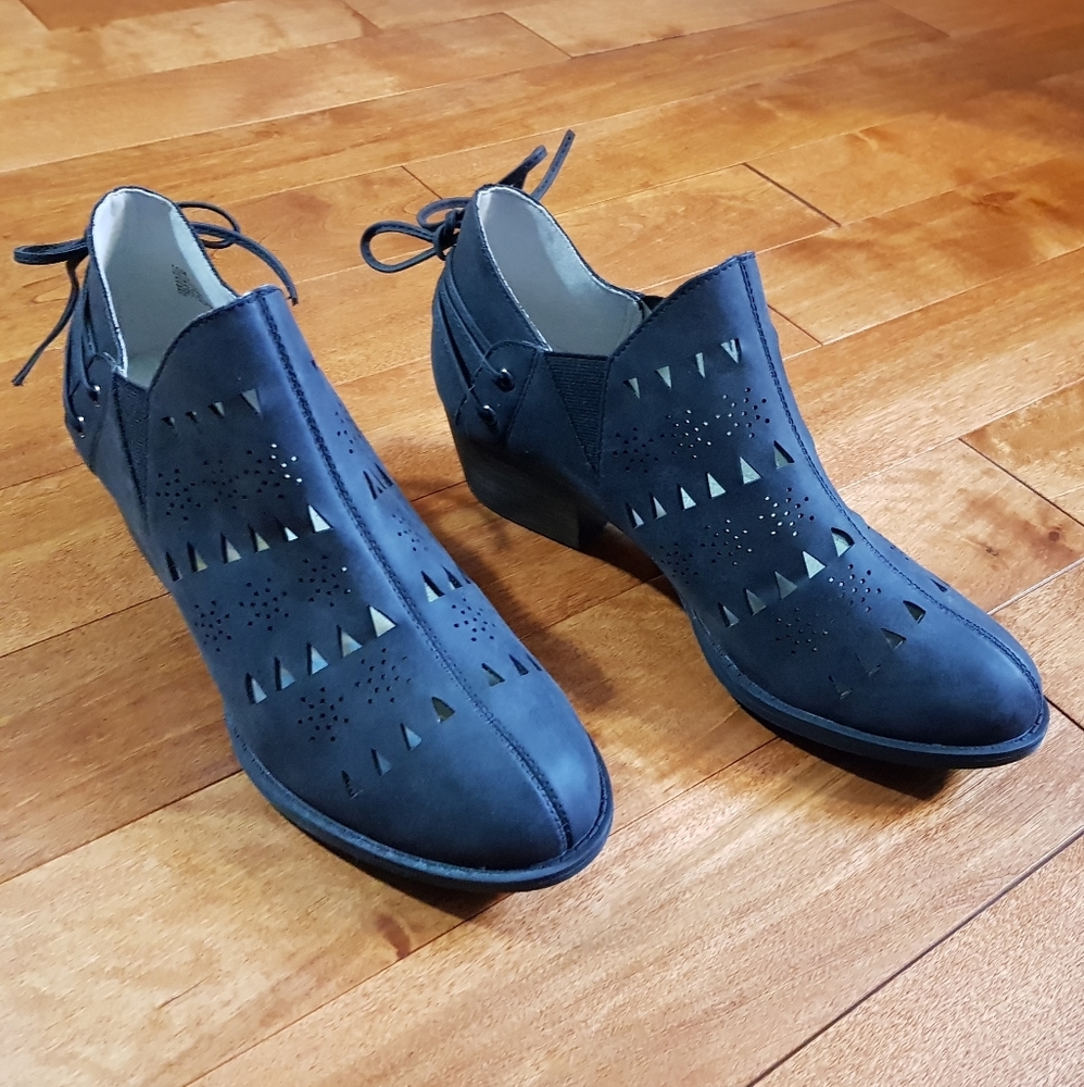 JBU Evelyn Encore Memory Foam Ankle Booties